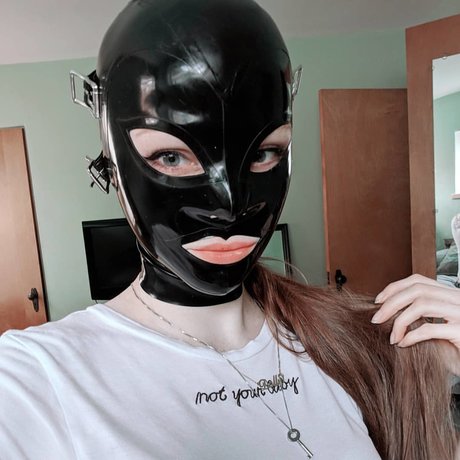 Mbot Leak von OnlyFans