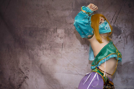 Sleeping Queen Regina OnlyFans-Model