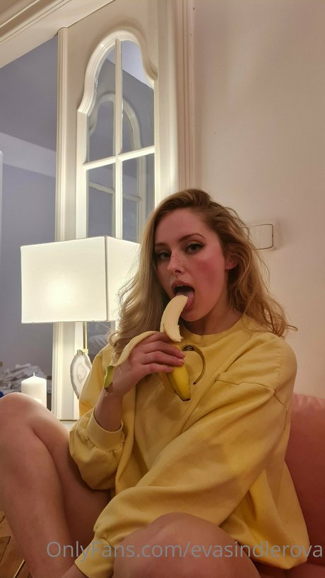 Eva Sindlerova OnlyFans nackte Brüste