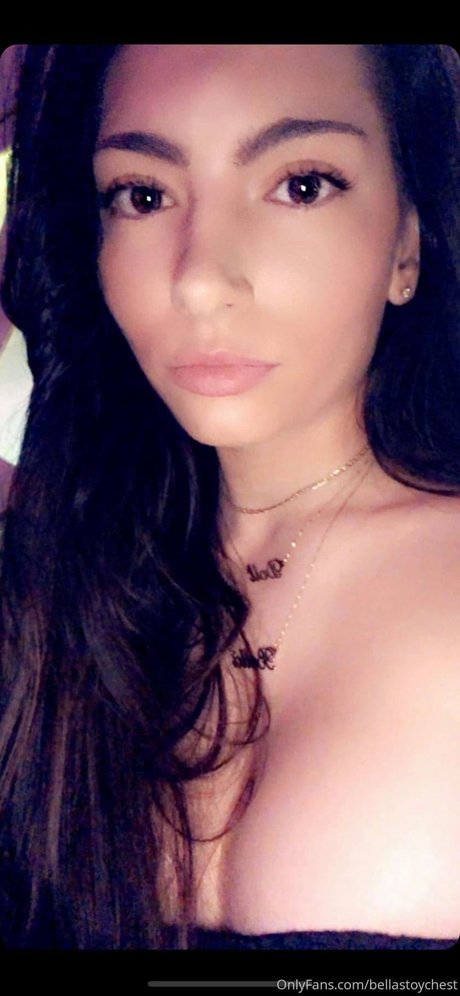 Bellas Toy Chest_ OnlyFans Nacktbilder