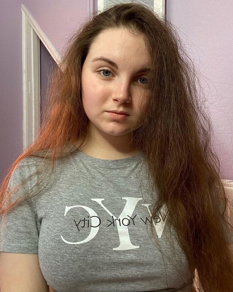 Xsarahlbx OnlyFans nackte Brüste