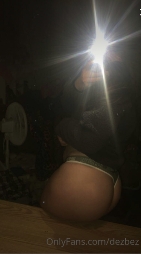 Dezbez Leaked OnlyFans Bilder