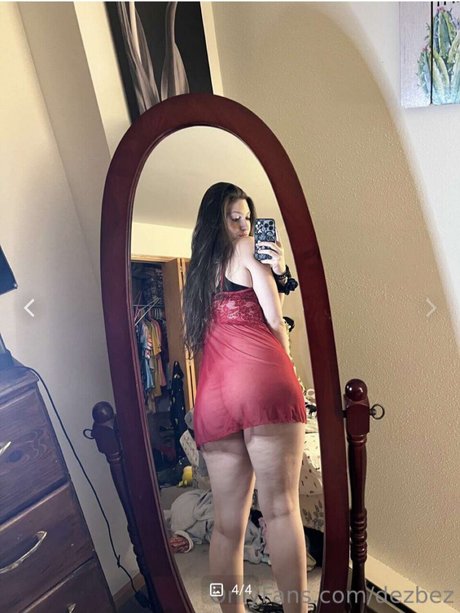Dezbez OnlyFans Bilder