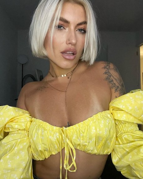 Vera Verushka_ OnlyFans Bilder