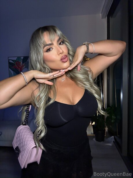 Bootyqueenbae OnlyFans geleakte Bilder