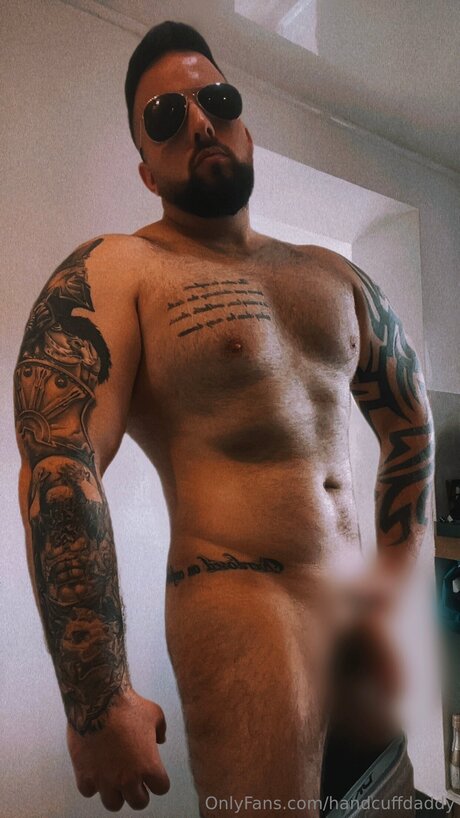 Handcuffdaddy Nacktbilder auf OnlyFans