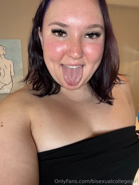 Bisexualcollegegirl Nacktbilder von OnlyFans geleakt