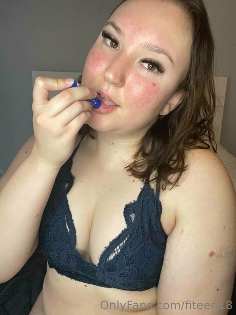 Bisexualcollegegirl OnlyFans Nacktbilder geleakt