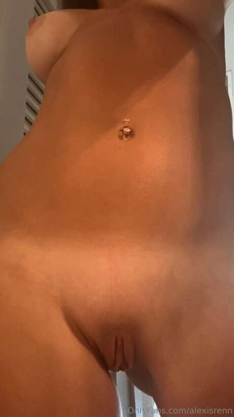 Alexisrenn OnlyFans XXX