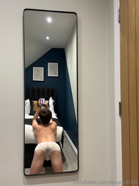 Levygoth69 OnlyFans Striptease