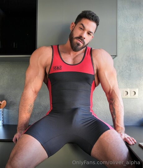 Oliver Alpha Nacktbilder von OnlyFans