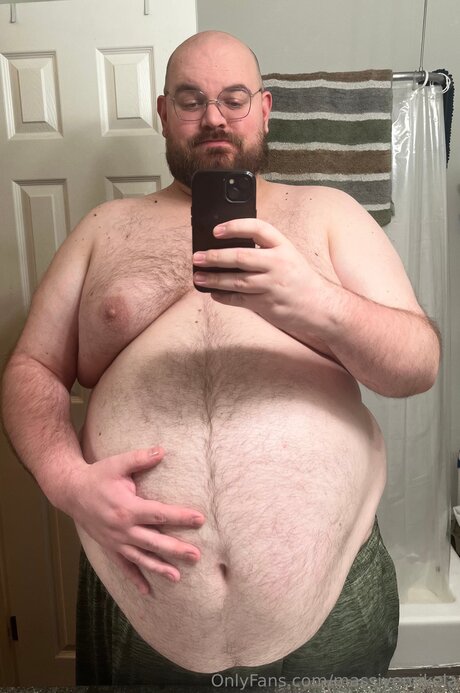 Massivemikela OnlyFans explizite Inhalte