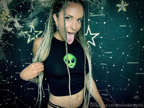 Wondersgirlx OnlyFans Bilder nackt