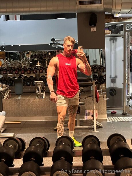 Viktoroneefree Gratis OnlyFans