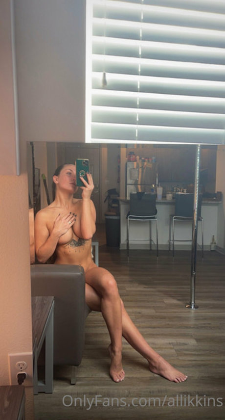 Allikkins_ OnlyFans Nacktbilder