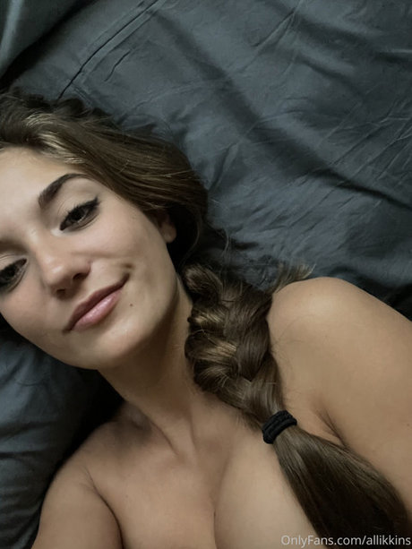 Allikkins_ OnlyFans