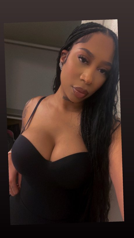 Aritheamazon Ari T OnlyFans-Leaks