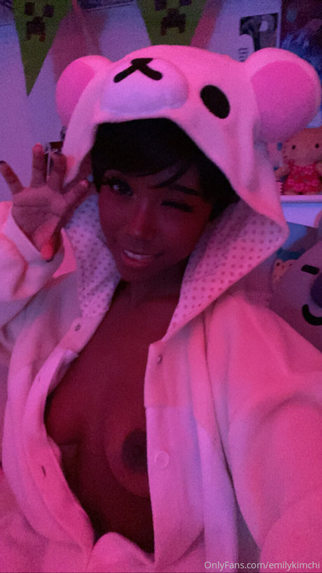 Emily kimchi OnlyFans-Inhalte