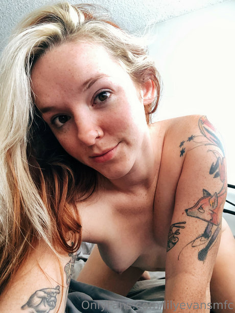 Lily evans OnlyFans Brüste Bild