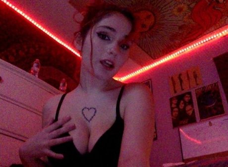 Gothicbratgf_ OnlyFans Sextape