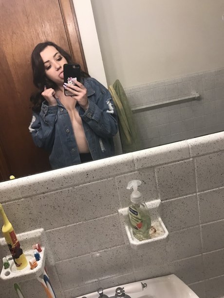 Lydia Love_ Nacktbilder auf OnlyFans