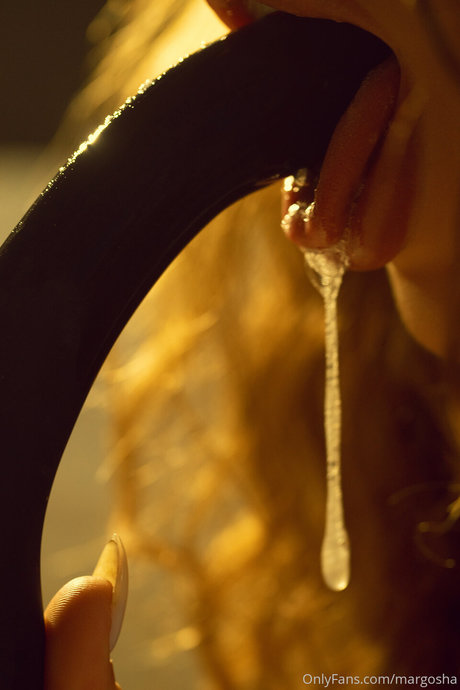 Margosha_ OnlyFans nackte Brüste