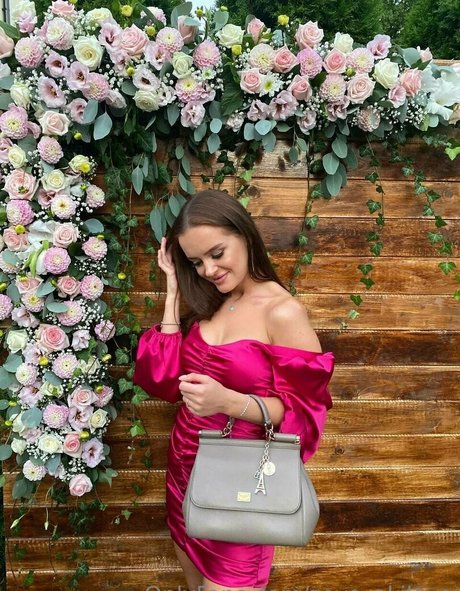 zoya akilova NurlyFans-Pornoleaks