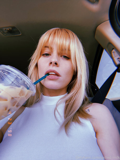 Marilyn Themarilynm OnlyFans Nacktfotos