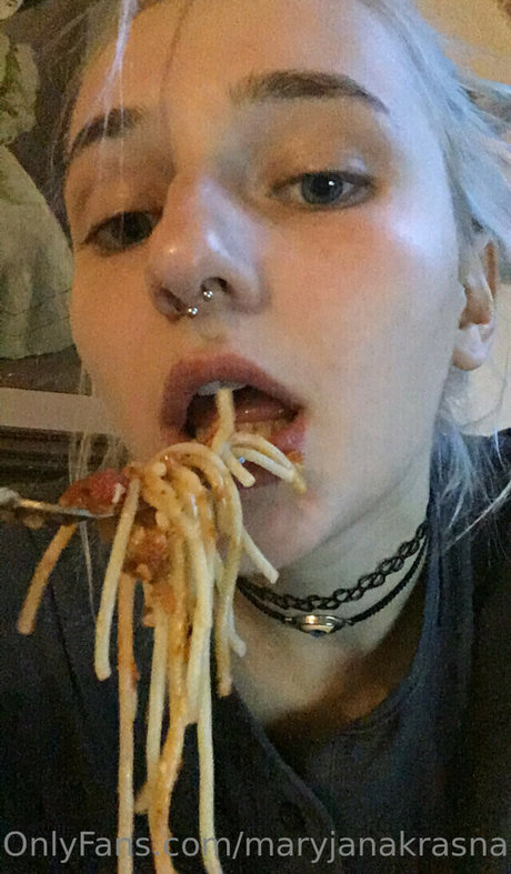 Maryjanakrasnapanna OnlyFans Nacktbilder geleakt