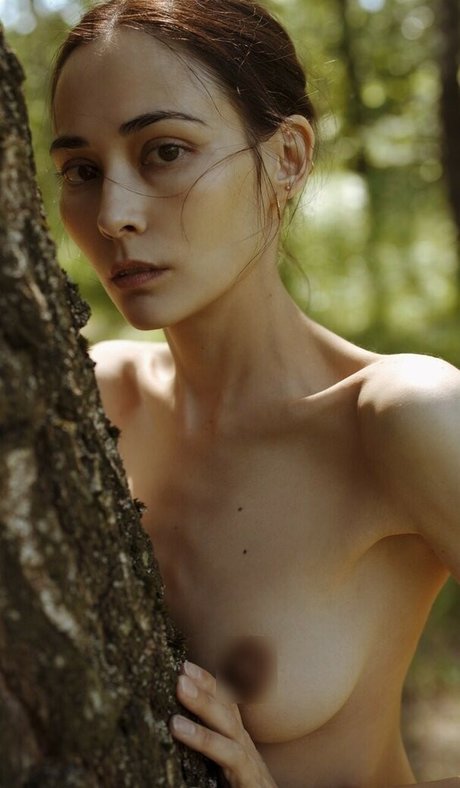 Zukhra Galina OnlyFans Model Bilder