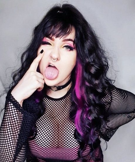 Zuzu Cosplay OnlyFans Nacktfotos