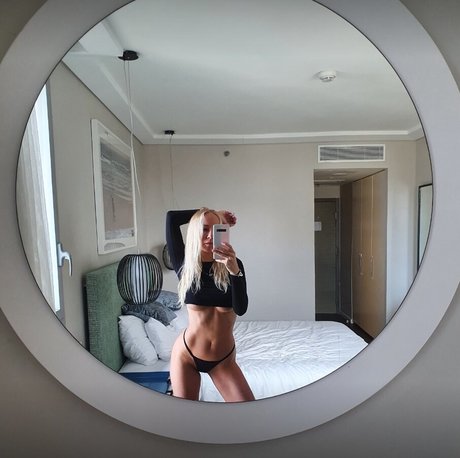 Carla Cox OnlyFans-Bilder geleakt