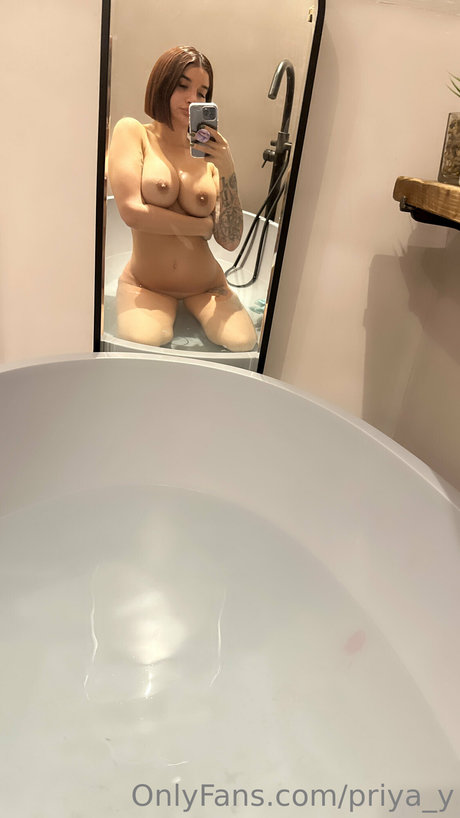 Preeti And Priya_ OnlyFans Beiträge