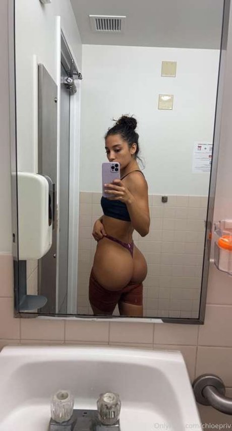 _Chloe Tatiana OnlyFans nackte Brüste