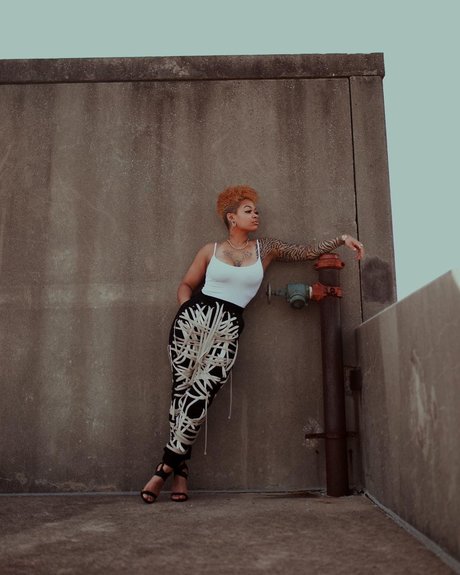 Jina C OnlyFans Inhaltstyp