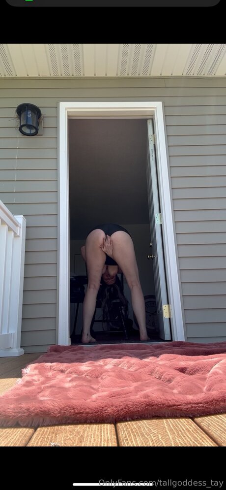 Tallgoddess Tay Nacktbilder von OnlyFans geleakt