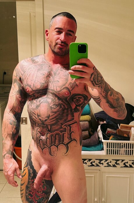 Aussiemenexhibit Leaks von OnlyFans