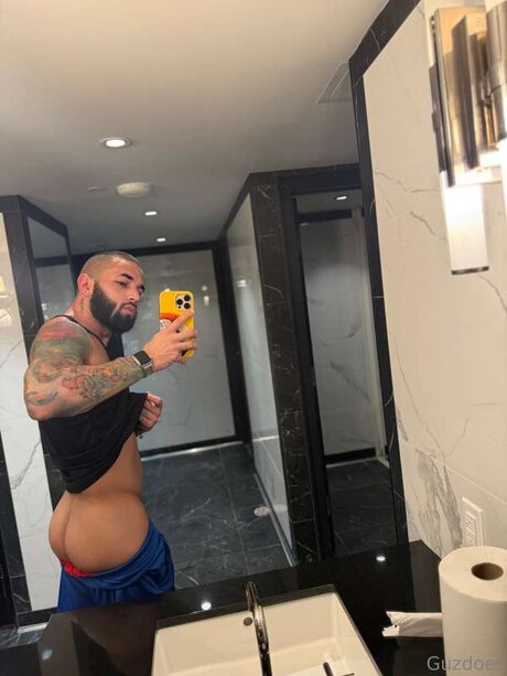 Guzdoes Geleakte OnlyFans-Inhalte