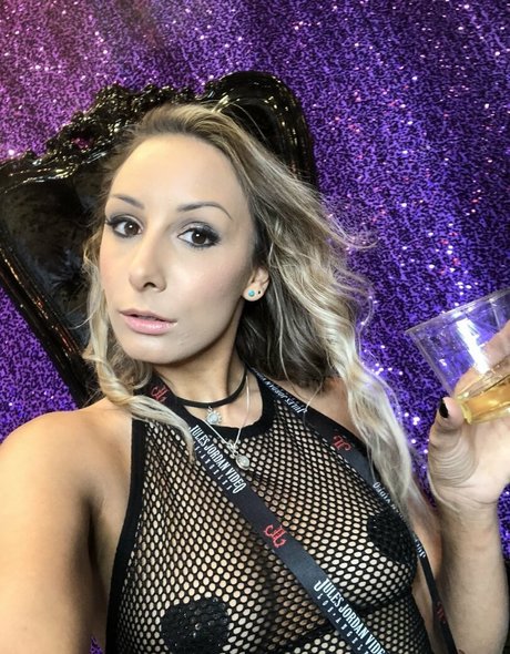 Mariah Leonne Nacktpornos auf OnlyFans