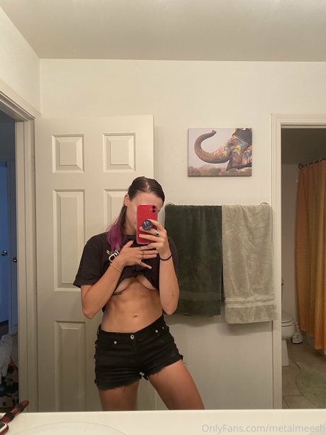 Meesh Nackt auf OnlyFans