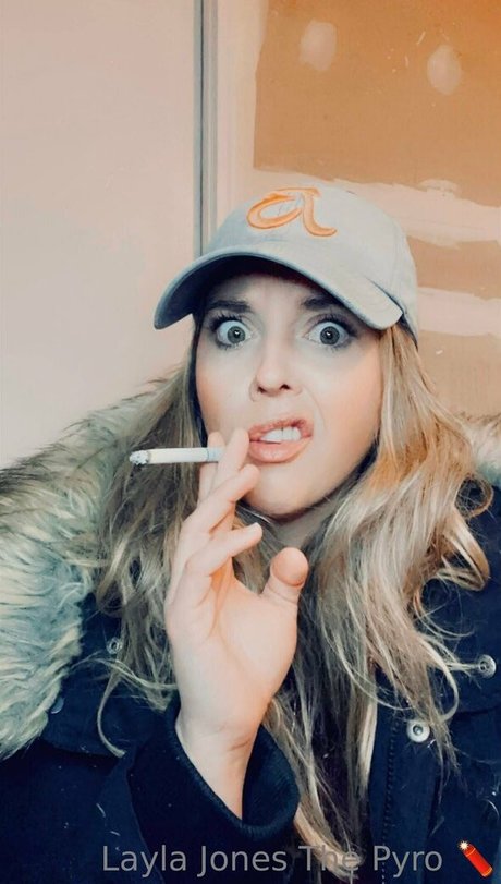 Layla Jones OnlyFans Model Bilder