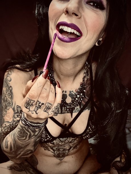 Wickedwitchypoo OnlyFans Pornografie