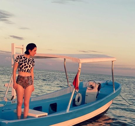 Zoe Lister Jones Profilbild