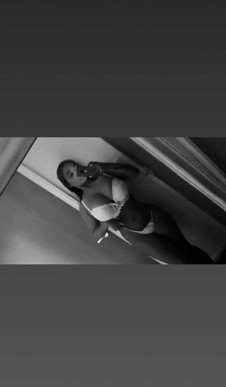 Zoe Leanne Cooper OnlyFans Nackt