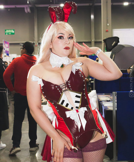 Zoe Volf Cosplay Nackt