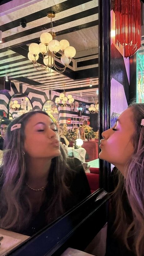 Zoe Fergurson OnlyFans Lesbisch