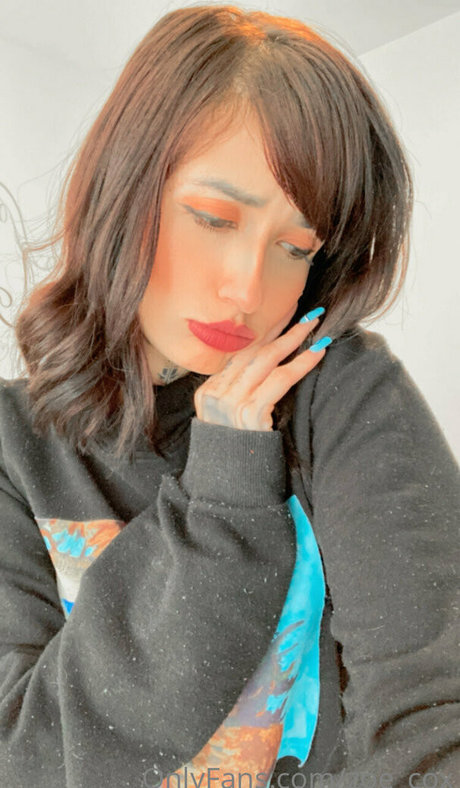 zoe cox Leak von OnlyFans