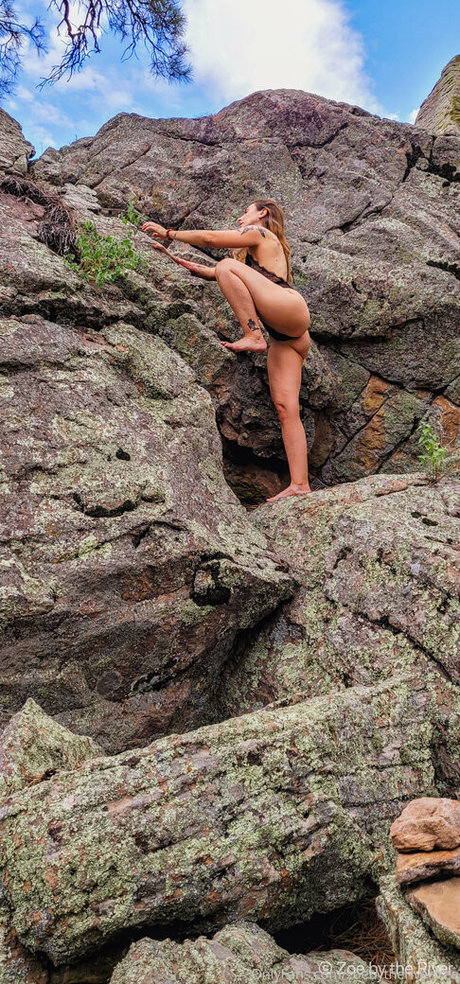 zoebytheriverfree Bilder OnlyFans