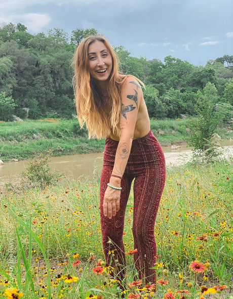 zoebytheriverfree OnlyFans Pornografie