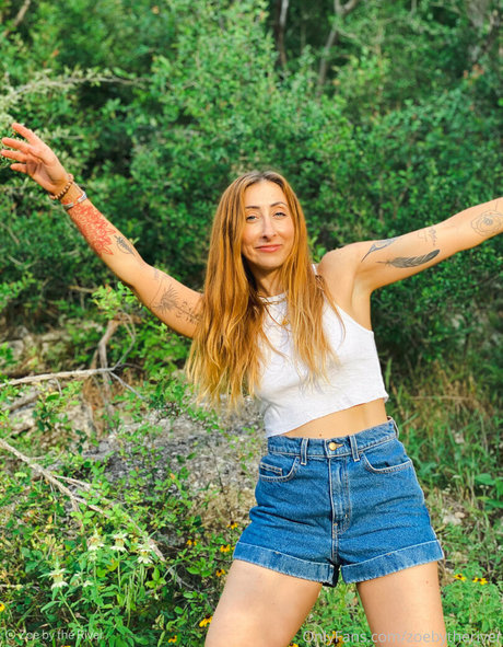 zoebytheriverfree XXX OnlyFans